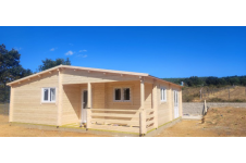 Casas prefabricadas Barcelona modelo Azores 40.7299N frontal pvc