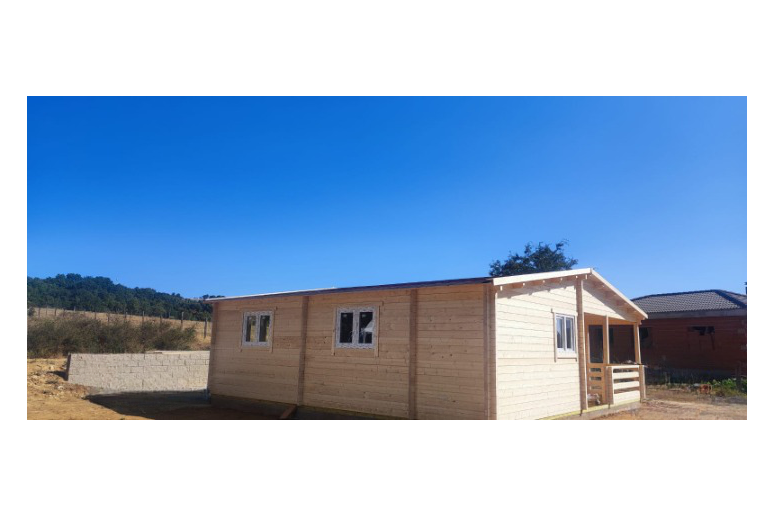 Casas prefabricadas Barcelona modelo Azores 40.7299N lateral pvc