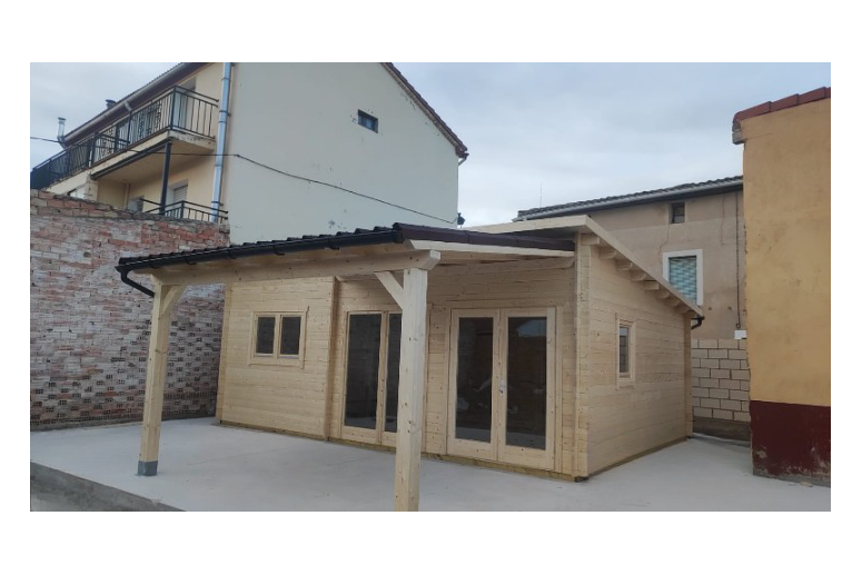 Casas de madera Catalunya 40.7397 Modelo Flat porche frontal Casas de madera Catalunya 40.7397 Modelo Flat porche frontal