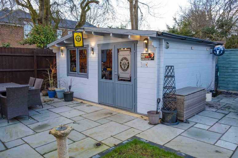 Casas de madera Pontevedra modelo Leipzig 40.7215 pub