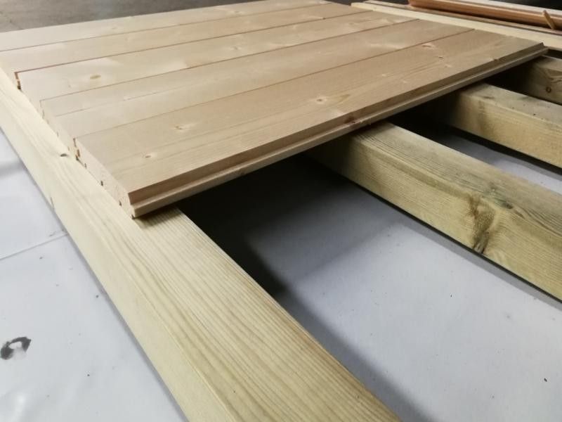 Suelo de madera de 27 mm incluido
